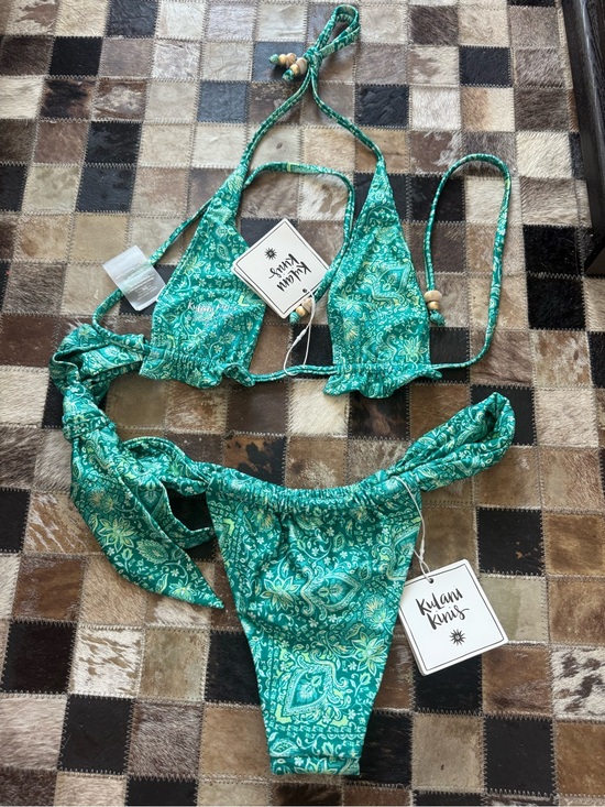 Kulani Kinis Other - Kulani Kinis Frill Halter Bralette Bikini Top - Emerald Aura + Bottoms NWT